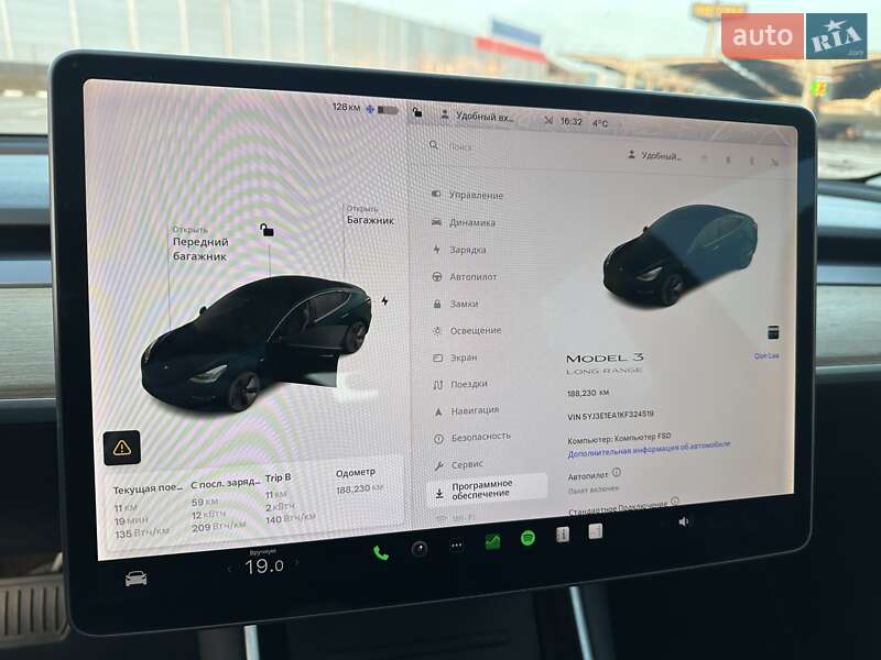 Седан Tesla Model 3 2019 в Рівному