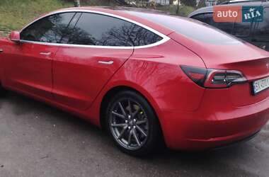 Седан Tesla Model 3 2018 в 