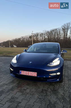 Седан Tesla Model 3 2017 в Луцьку