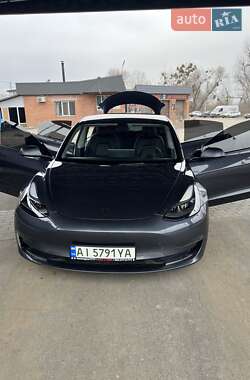 Седан Tesla Model 3 2022 в Ирпене