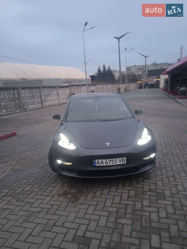 Седан Tesla Model 3 2019 в 