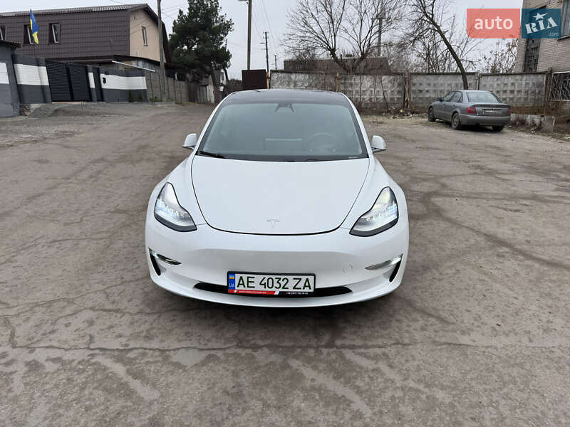 Седан Tesla Model 3 2019 в Дніпрі