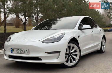 Седан Tesla Model 3 2022 в Киеве