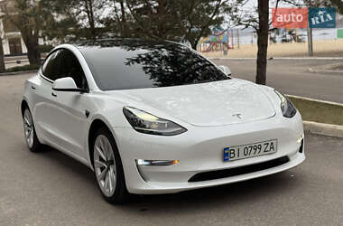 Седан Tesla Model 3 2022 в Киеве