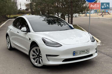 Седан Tesla Model 3 2022 в Киеве