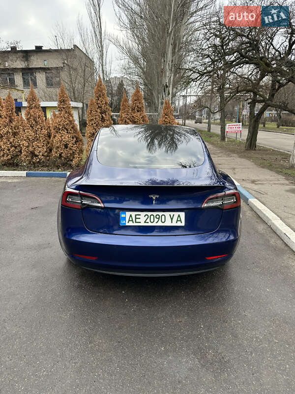 Седан Tesla Model 3 2018 в Одесі