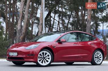 Седан Tesla Model 3 2021 в Киеве