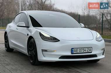 Седан Tesla Model 3 2020 в Дніпрі