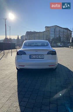 Седан Tesla Model 3 2020 в Львове