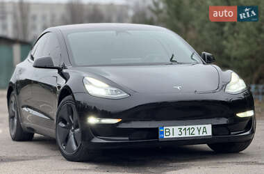 Седан Tesla Model 3 2019 в Кременчуці