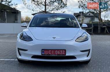 Седан Tesla Model 3 2022 в Ровно