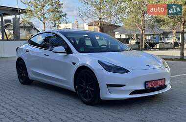 Седан Tesla Model 3 2022 в Ровно