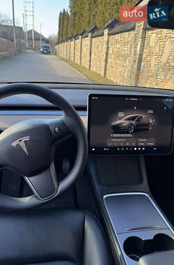 Седан Tesla Model 3 2022 в Надворной