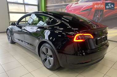 Седан Tesla Model 3 2021 в Киеве