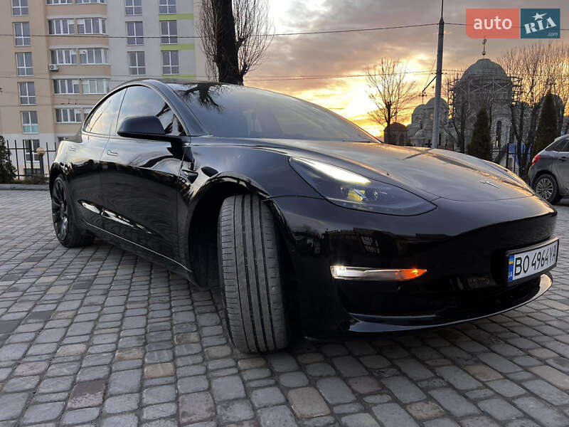 Седан Tesla Model 3 2022 в Тернополе