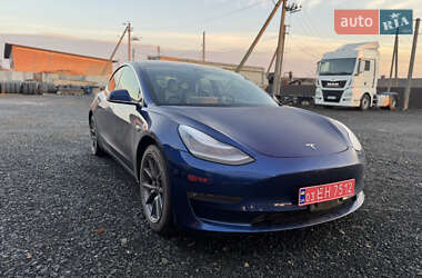 Седан Tesla Model 3 2020 в Луцке