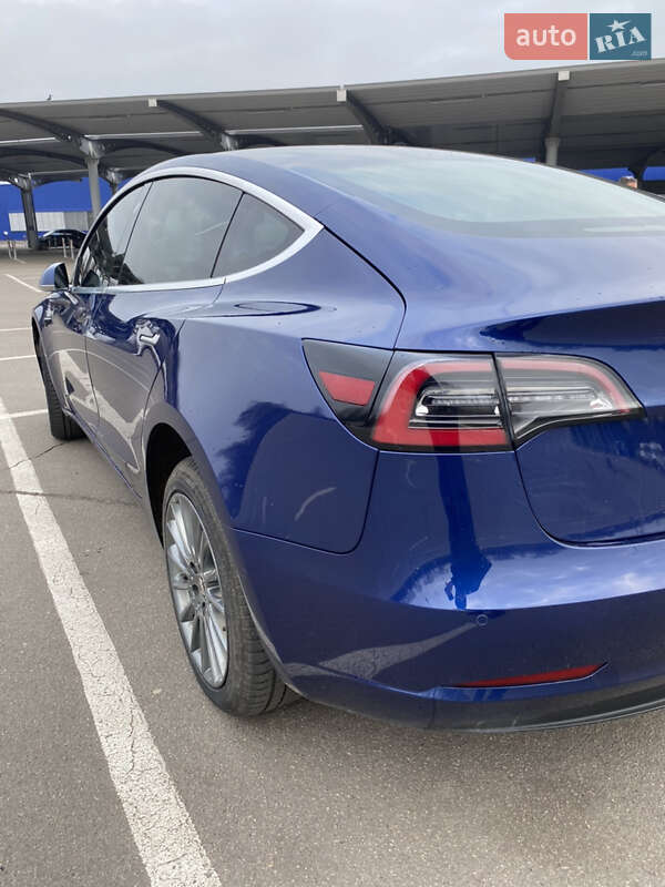 Седан Tesla Model 3 2020 в Запоріжжі