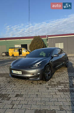 Седан Tesla Model 3 2021 в 
