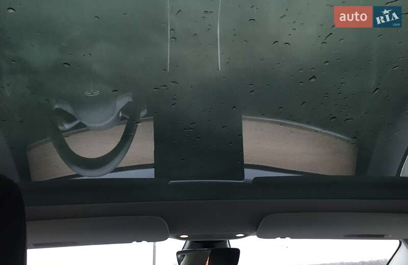 Седан Tesla Model 3 2018 в Буске