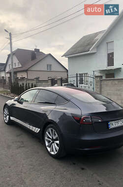 Седан Tesla Model 3 2018 в 