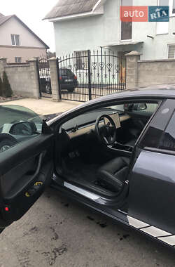 Седан Tesla Model 3 2018 в 