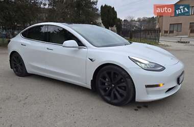 Седан Tesla Model 3 2019 в 