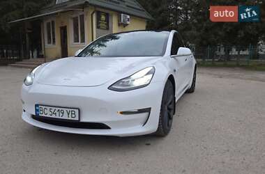 Седан Tesla Model 3 2019 в Львові