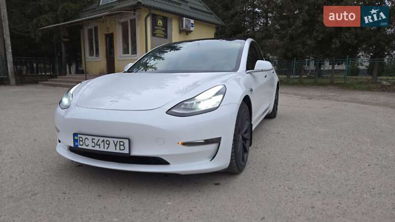 Tesla Model 3 2019