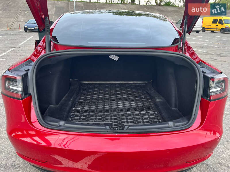 Седан Tesla Model 3 2022 в Киеве