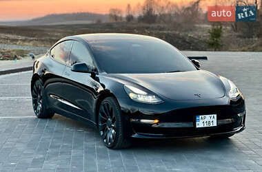 Седан Tesla Model 3 2023 в Мостиській