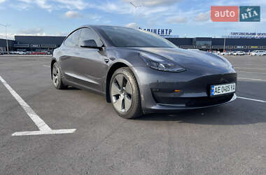 Седан Tesla Model 3 2021 в Днепре