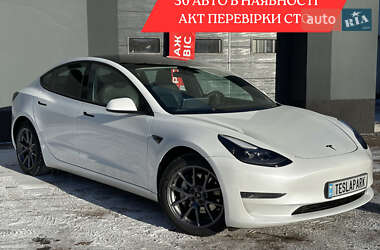 Седан Tesla Model 3 2023 в Києві