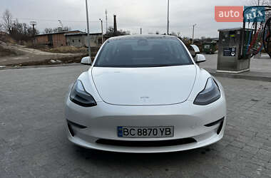 Седан Tesla Model 3 2021 в Львове