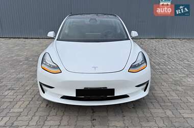 Седан Tesla Model 3 2019 в 