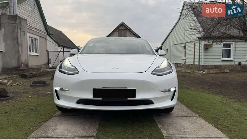 Седан Tesla Model 3 2019 в Днепре