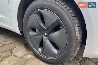 Седан Tesla Model 3 2019 в 