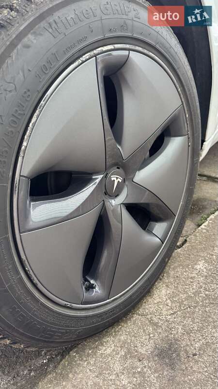 Седан Tesla Model 3 2019 в Днепре