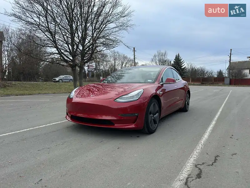 Седан Tesla Model 3 2018 в 