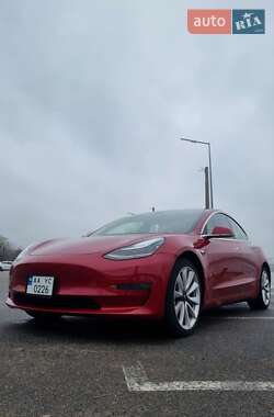 Седан Tesla Model 3 2018 в Києві