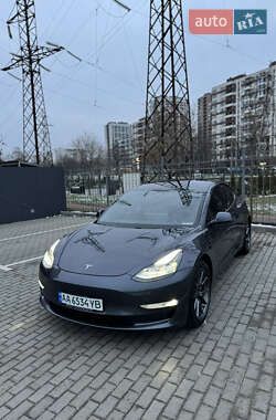 Седан Tesla Model 3 2021 в Киеве