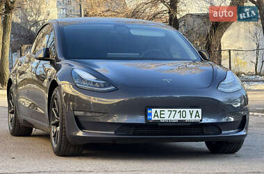 Седан Tesla Model 3 2019 в Дніпрі