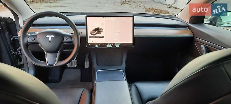 Седан Tesla Model 3 2020 в Ровно
