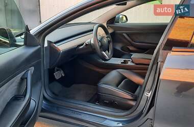Седан Tesla Model 3 2020 в 