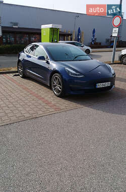 Седан Tesla Model 3 2019 в 