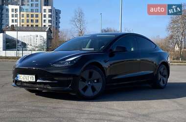 Седан Tesla Model 3 2022 в 