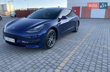 Седан Tesla Model 3 2021 в 