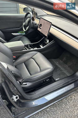 Седан Tesla Model 3 2018 в 