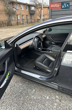 Седан Tesla Model 3 2018 в 