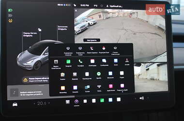 Седан Tesla Model 3 2023 в 