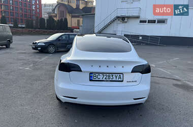 Седан Tesla Model 3 2019 в Львове